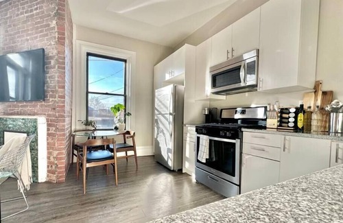 Bloomfield Apartamento | The Warhola Bloomfield
