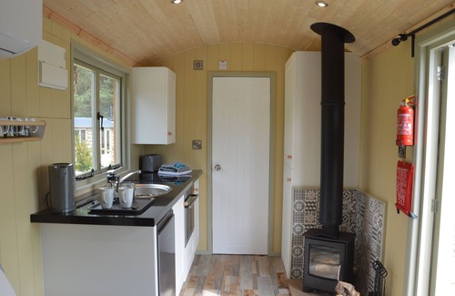 Pickering Cabina | The Warren No Hot Tub 1 pet allowed Onsite Fishing
