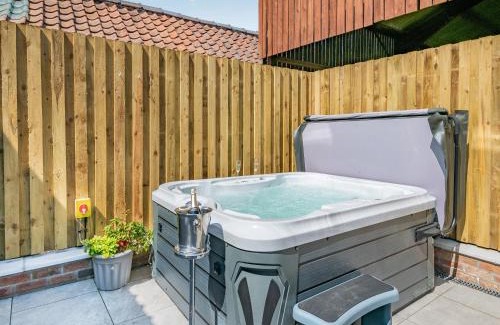 Arnold Casa | The Warren - Uk42858