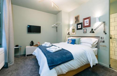 Warwick Hotel | The Warwick By Nestor