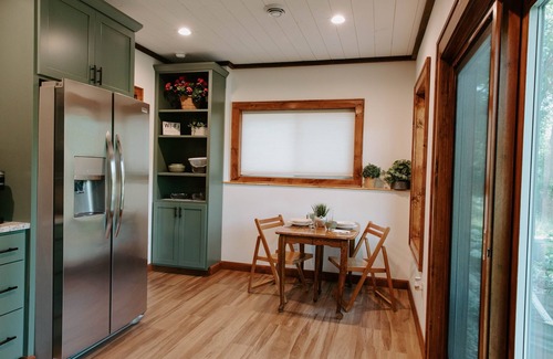 Richland Center Cabina | The Water Villa - NEW! @MillCreekCabinsWI