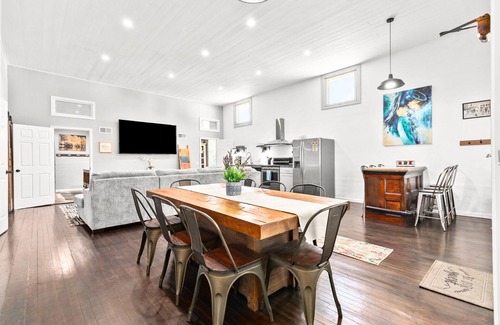 Oconto Casa | The Waterfront- Game Room!Movie Theatre! 6 Bedrooms! Bunk Room!