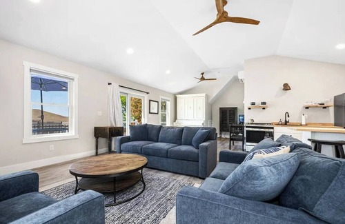 Tolchester Beach Casa | The Waterfront Retreat- *With Sauna and Hot Tub!*