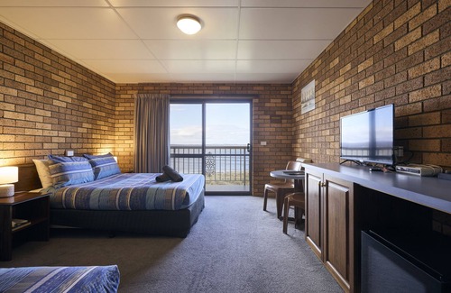 Swansea Hotel | The Waterloo Hotel