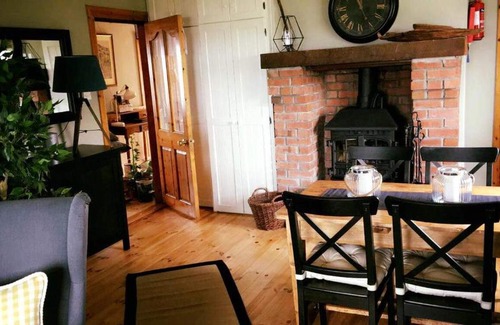 Cappateige Casa | The Watersedge Cottage