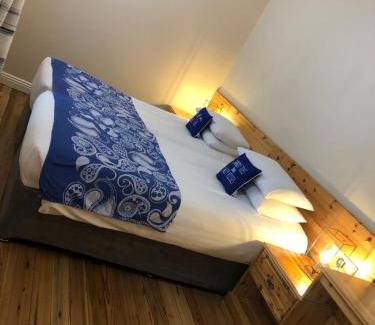 Westport Apartamento | The Waterside Apartment 112 Harbour Mills