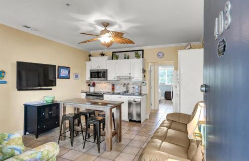 Airlie Casa | The Waterway 403 by Sea Scape Properties