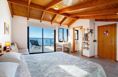Jardim do Mar Apartamento | The Wave House - Oceanfront