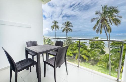 Bejuco Casa | The Wavefront Beachfront Condo In Bejuco