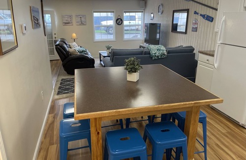 Sandusky Casa | The Wayward Sailor's Boathouse - Minutes to Cedar Point