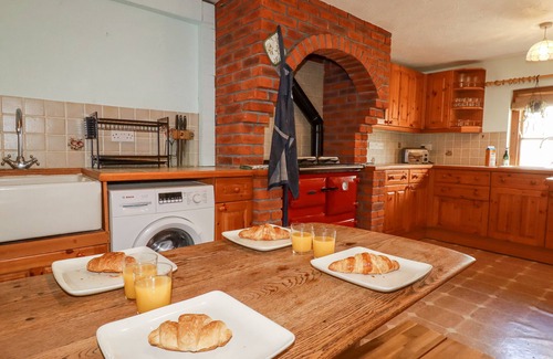 Mitchell Cabaña | THE WEDGE, pet friendly, character holiday cottage in Summercourt