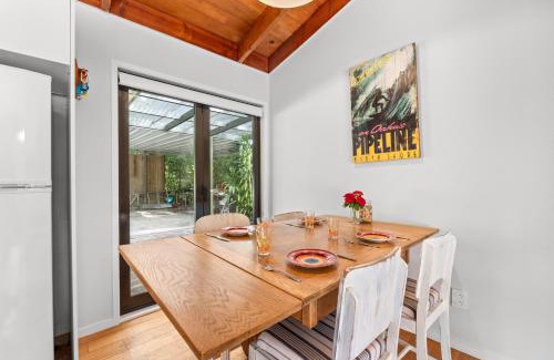 Onemana Casa | The Wee Bothy - Onemana Holiday Home