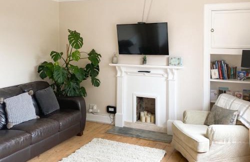 Dunfermline Casa | The Wee Cottage - Uk42919