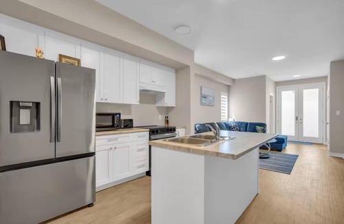 Welland Casa | The Welland Retreat w/scenic vineyards and wineries 15 min from Niagara Falls!
