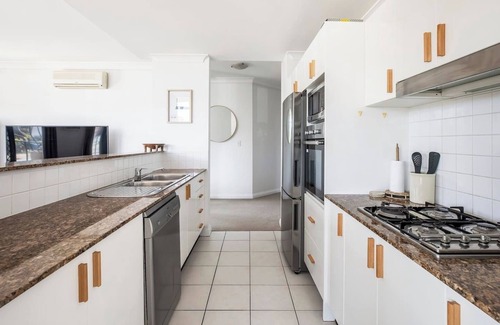 Narrabeen Apartamento | The Wellington A Beachside Balcony Haven