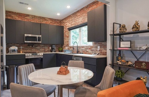 Parker Casa | The West Ant GVL Art District.
