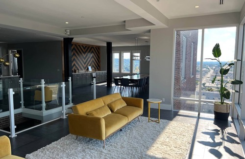 Huntington Apartamento | The West Virginia Penthouse