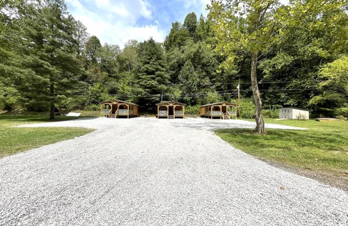 Northfork Cabina | The West Virginia Way, Outlaws Hideaway, Cabin 2