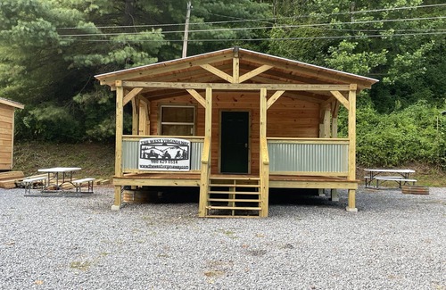 Northfork Cabina | The West Virginia Way, Outlaws Hideaway, Cabin 2