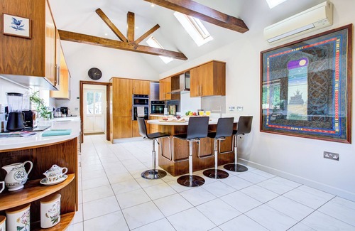 Woodmancote Casa | The West Wing - Luxury Home, spectacular grounds & heated pool