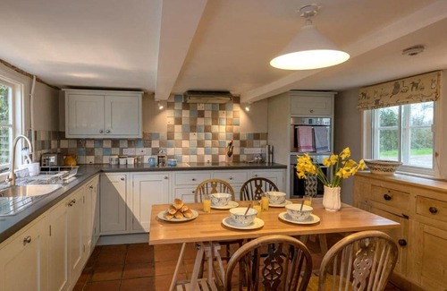 Newmarket Casa | The West Wing at Gypsy Hall