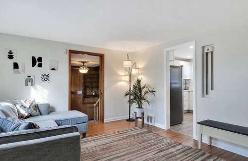 Cheektowaga Casa | The Westchester - Private, comfortable home minutes from the airport & shopping