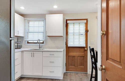 Cheektowaga Casa | The Westchester - Private, comfortable home minutes from the airport & shopping