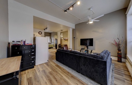 Sheridan Apartamento | The Western - Dual Suite Wyo Stays Experience
