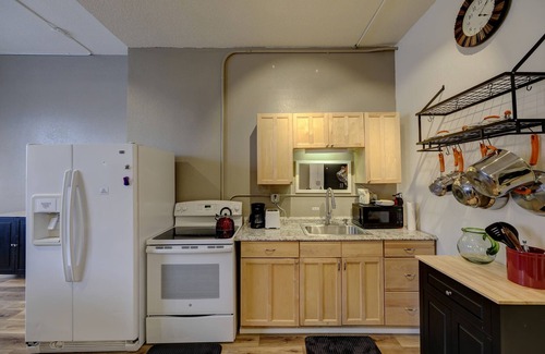 Sheridan Apartamento | The Western - Dual Suite Wyo Stays Experience