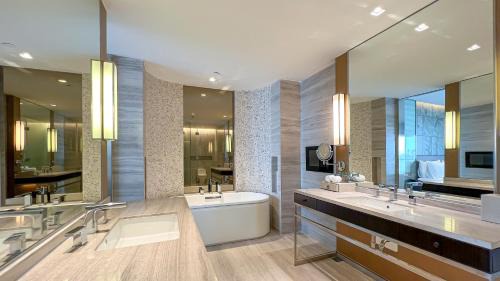 Long Hua Hotel | The Westin Haikou