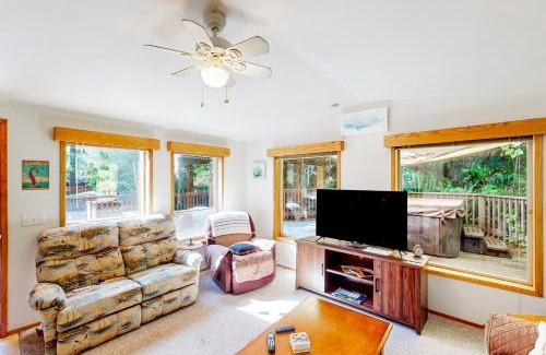 Brookings Casa | The Whale House