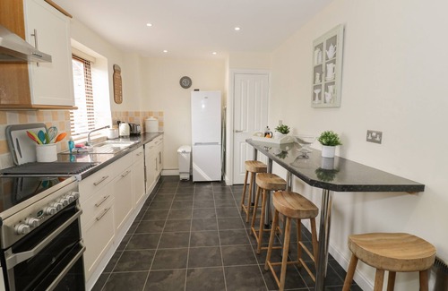 Weston Upon Avon Cabaña | THE WHEAT HOUSE, pet friendly, with a garden in Welford-On-Avon