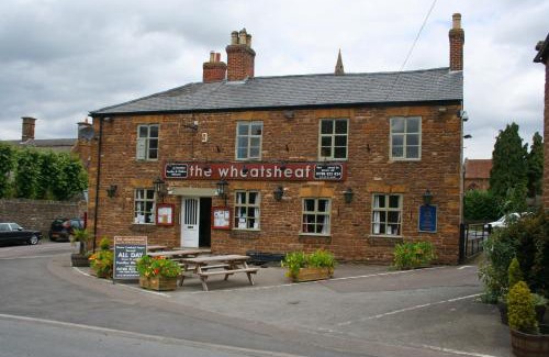 Crick Cama Y Desayuno | The Wheatsheaf