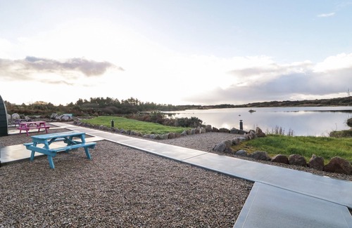 Burtonport Cabaña | THE WHEELHOUSE POD NO. 5, romantic in Burtonport, County Donegal