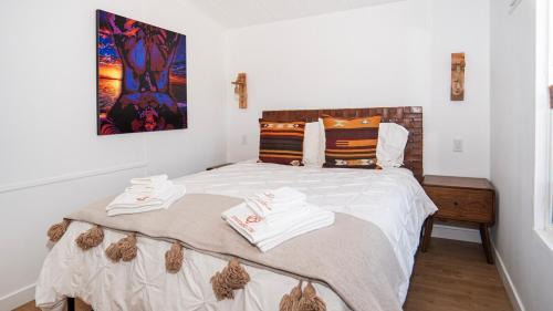 Pioneertown Casa | The Whispering Wind Tree