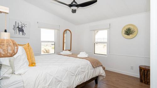 Pioneertown Casa | The Whispering Wind Tree