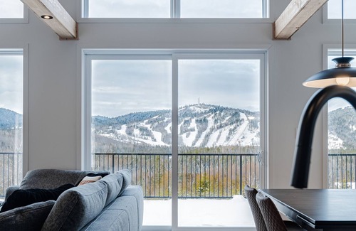 Saint Come Cabina | The Whistler Spa and Ski
