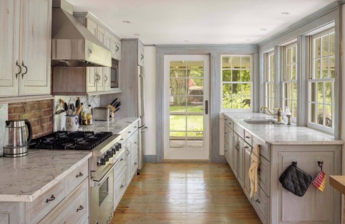 Craryville Casa | The Whistling Oak: Pristine Pond | Tranquility