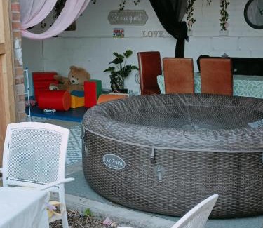 Newark Cama Y Desayuno | The White Dove Bed and Breakfast with Glamping Newark showground