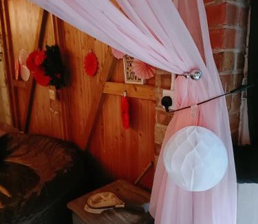 Newark Cama Y Desayuno | The White Dove Bed and Breakfast with Glamping Newark showground