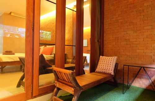 Chang Phueak Casa | The White Elephant Home