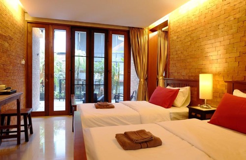 Chang Phueak Casa | The White Elephant Home