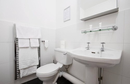 Winchcombe Hotel | The White Hart Inn