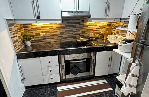 Clark Casa | The White Haven is 15 mins away from Clark's Must See Destinations and Airport.