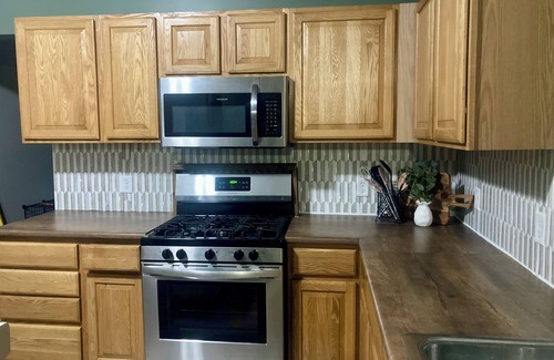Kalkaska Casa | The White House…a lovely family friendly 4-bedroom house with WiFi in Kalkaska