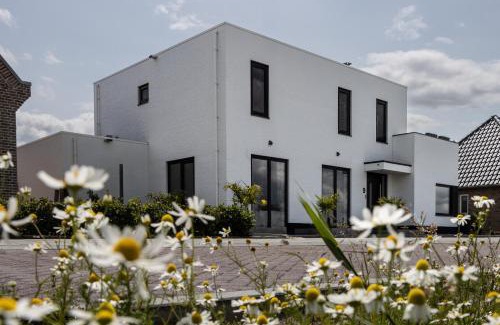 Tholen Apartamento | The White House Apartment