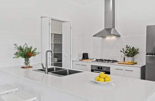 Sellicks Beach Casa | The White House ~ Sellicks Beach - Welcome to The White House, a touch of serenity & style in the heart of Sellicks Beach
