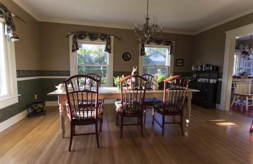 Medford Cama Y Desayuno | The White House Bed and Breakfast