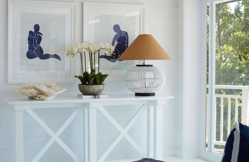 Whale Beach Casa | The White House by Contemporary Hotels