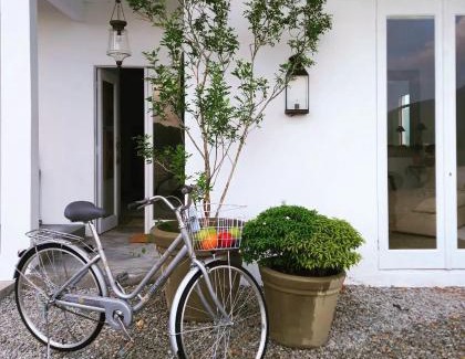 Bukit Temin Casa | The White House Homestay